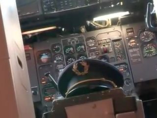 Stewardessa movs jak do idealne jazda na za kutas