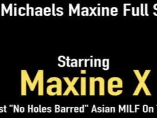 Crazy Asian Mom MaxineX Has Hood Over Head A Big dick In Her Pussy&excl;